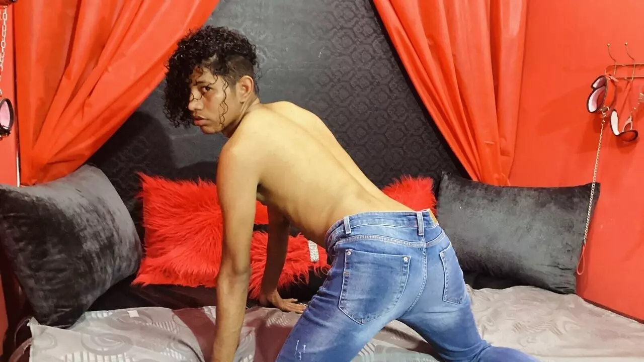 DavidJones Cumshow Vip