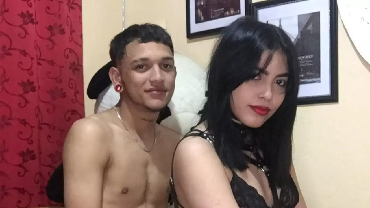 AndyAndMia Cumshow Vip