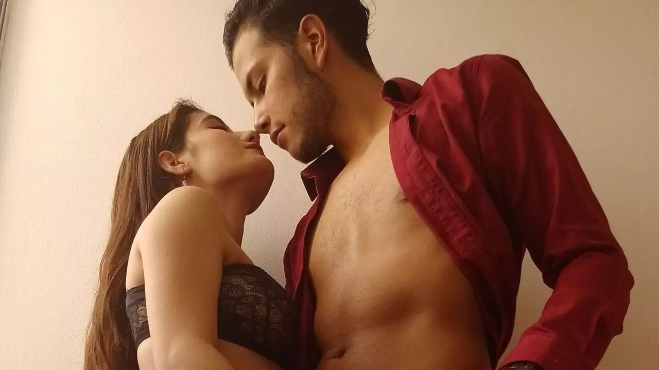 SaritaAndJohn Cumshow Vip