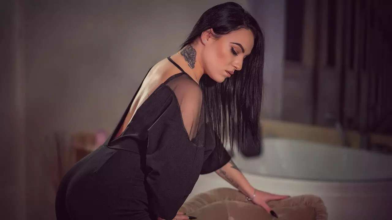 IzabelllNoir Cumshow Vip