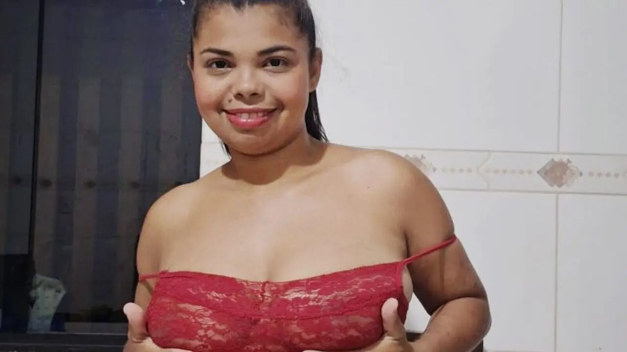 LucyPaola Cumshow Vip