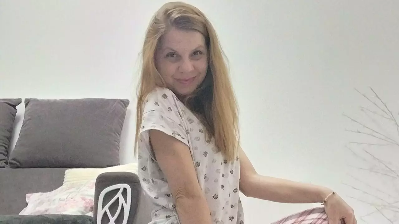 RoxyLorie Cumshow Vip