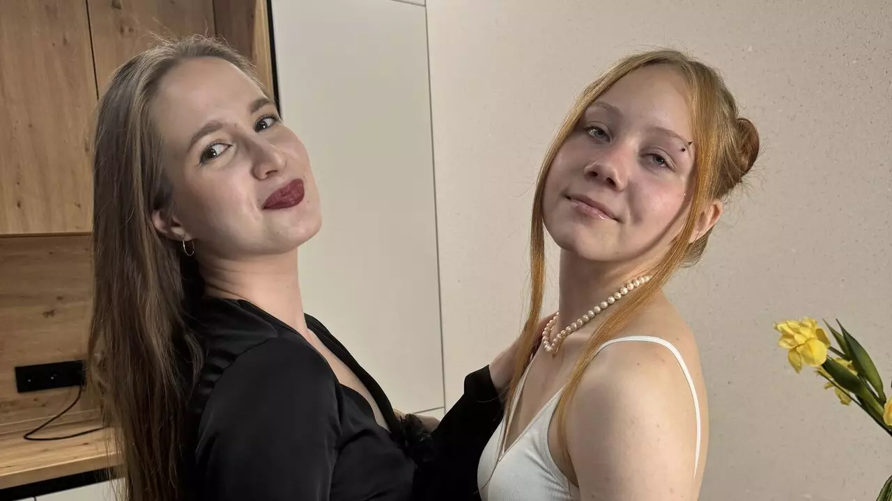 EugeniaAndPetra Cumshow Vip