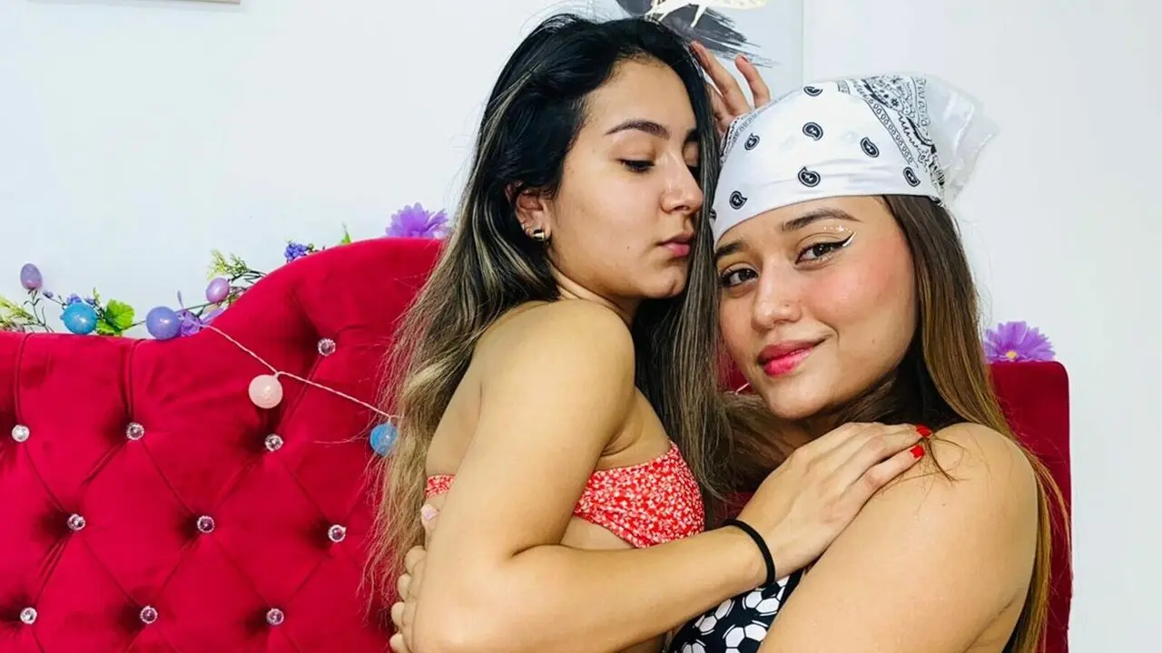 KeniaAndManuela Cumshow Vip